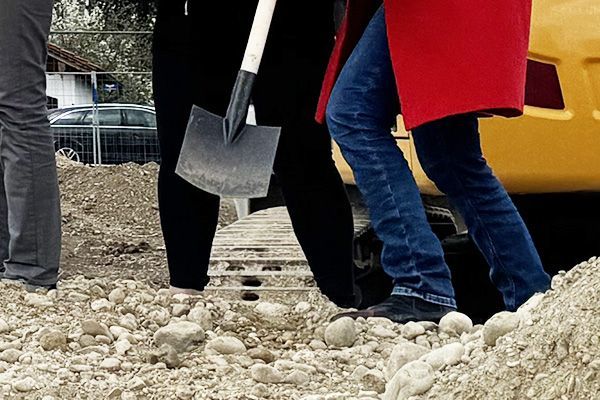 Spatenstich in Grafing